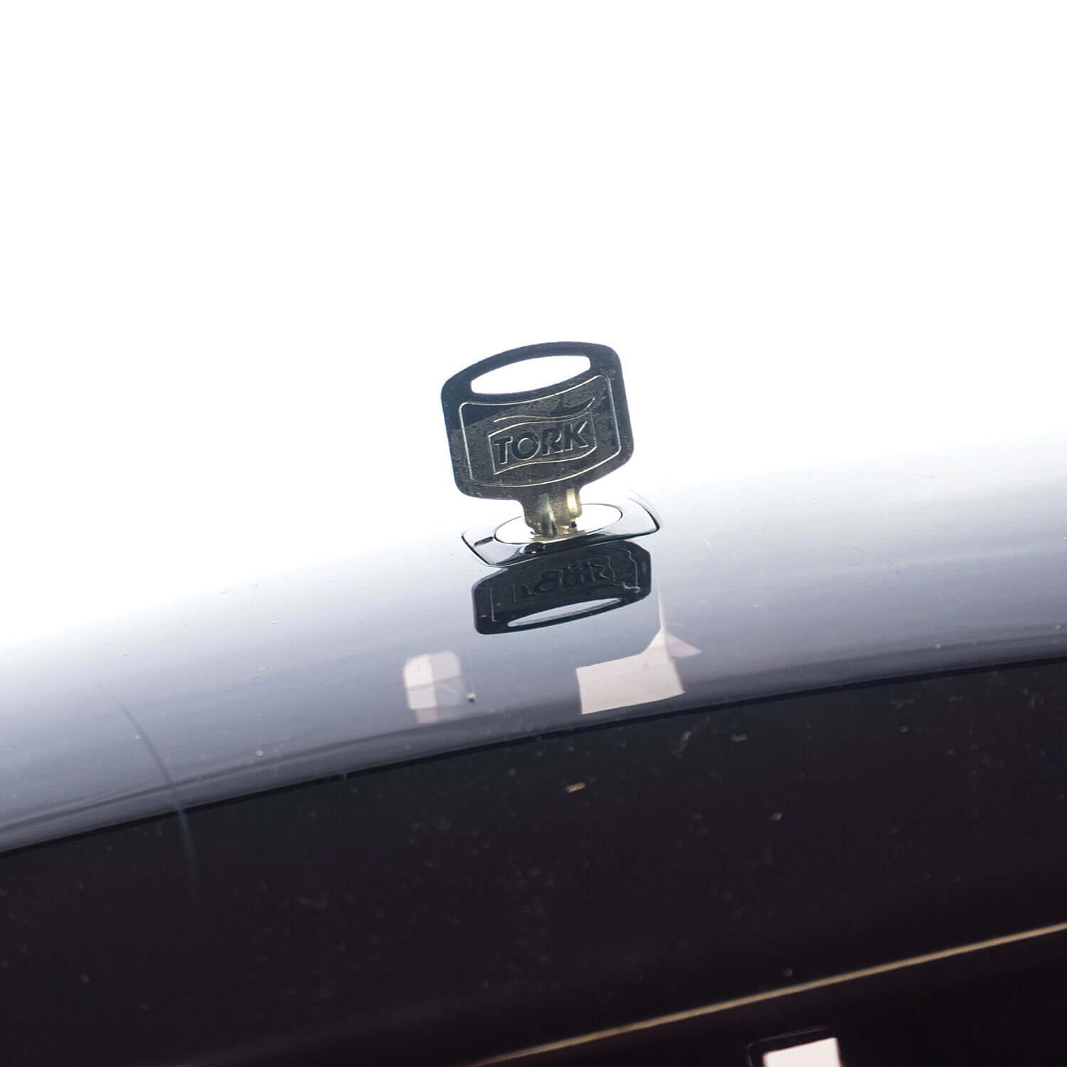 Tork Closed Dispenser Key