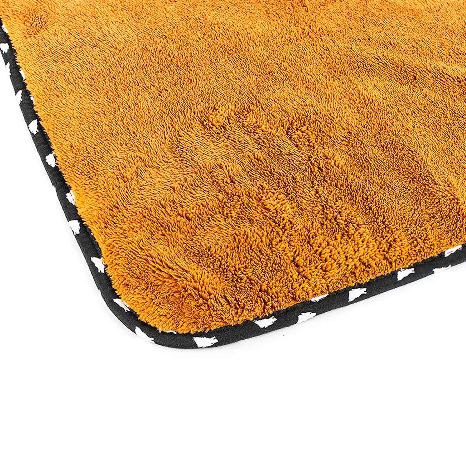 the-wolf-pack-drying-towel-buttersoft-edge