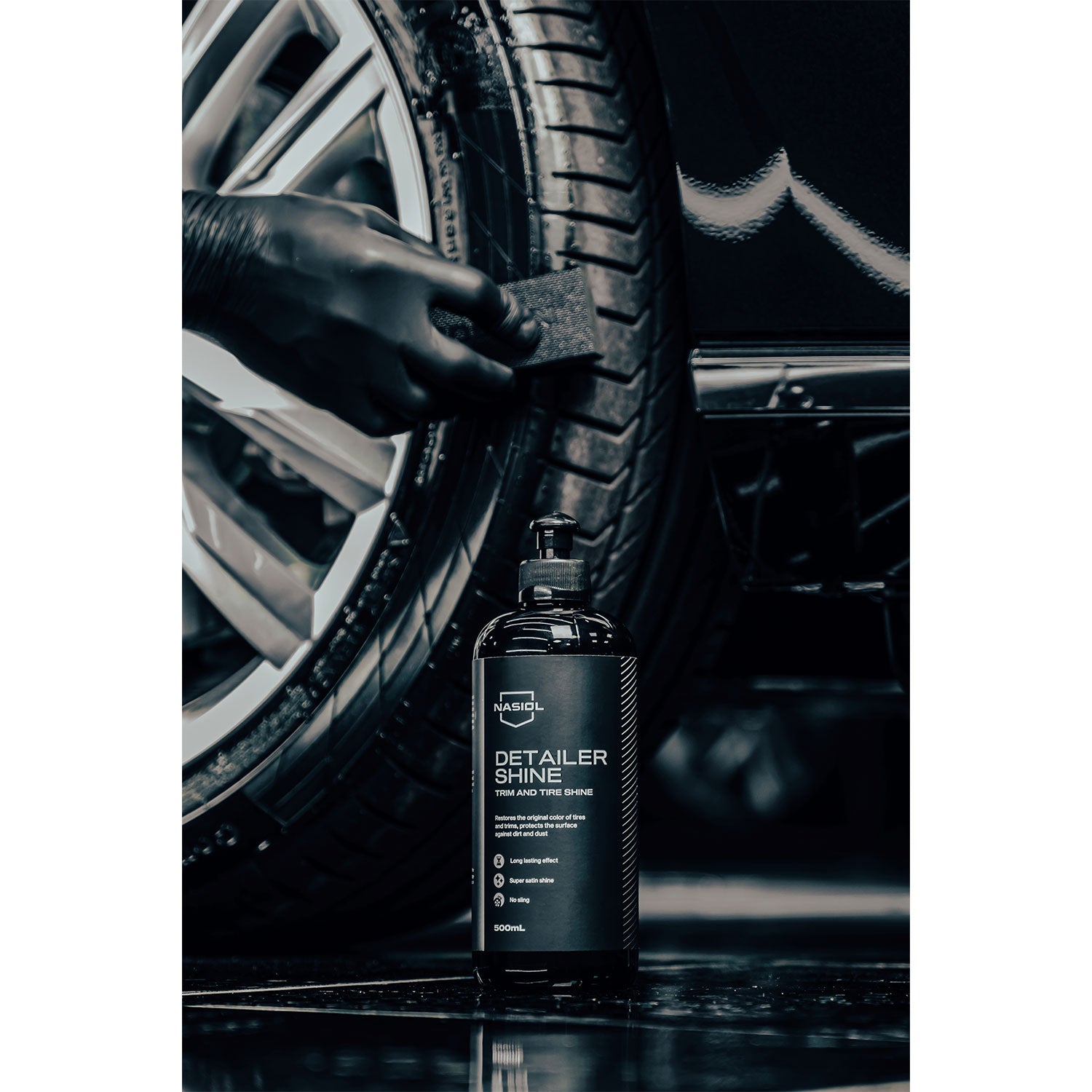 Detailer Shine Tire Application