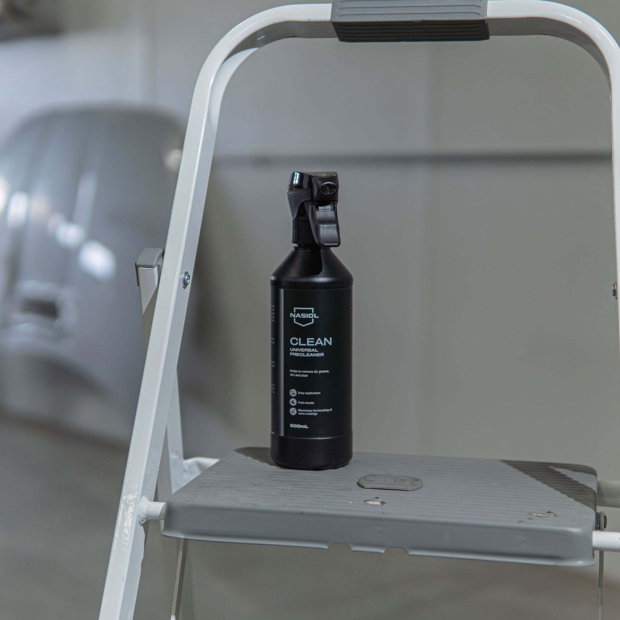 Nasiol Clean set down on a step ladder
