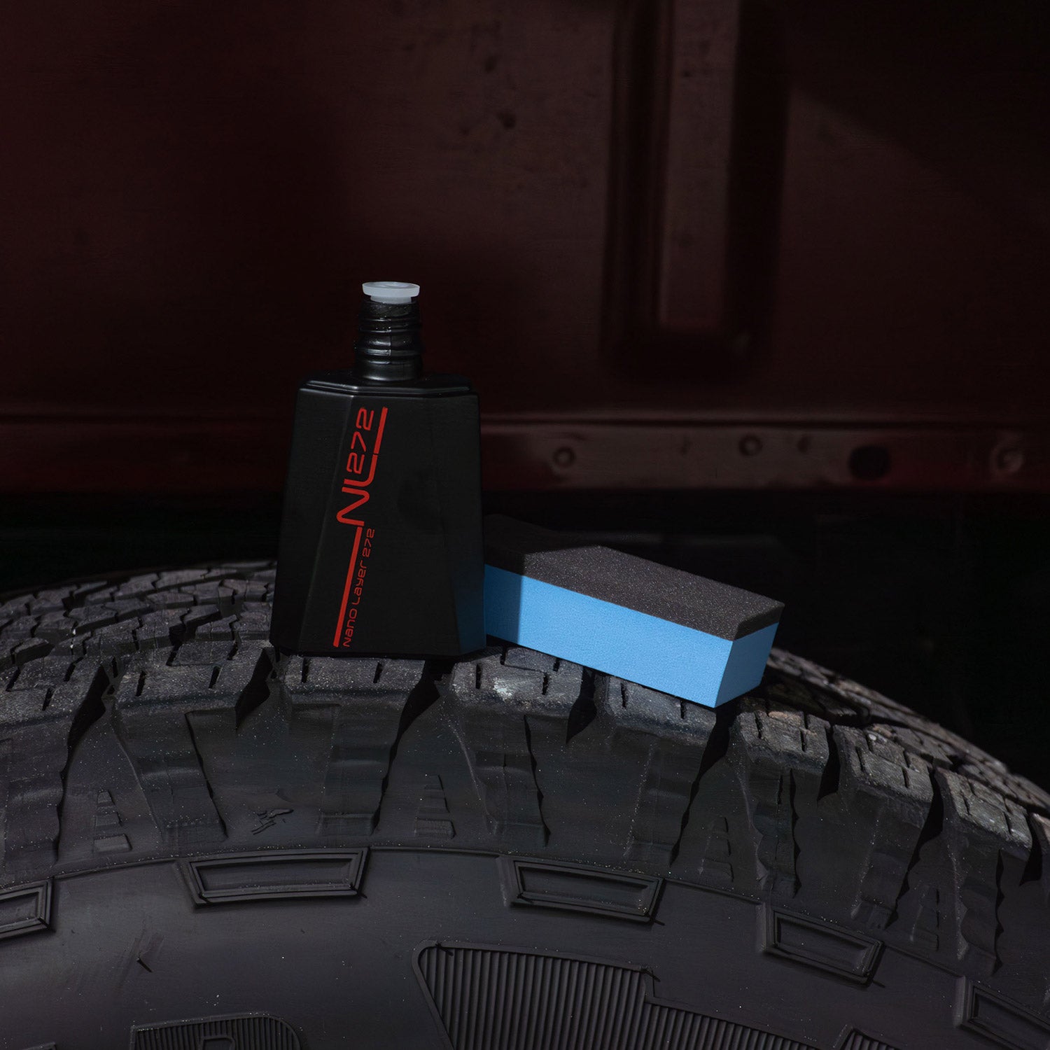 nasiol nl272 and  aclue applicator on a high tread truck tire