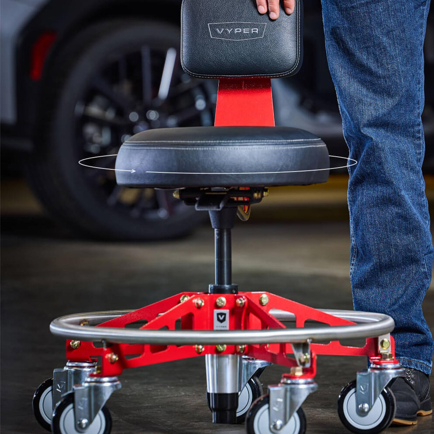 EZ lift kit chair swivel appearance image in a shop setting